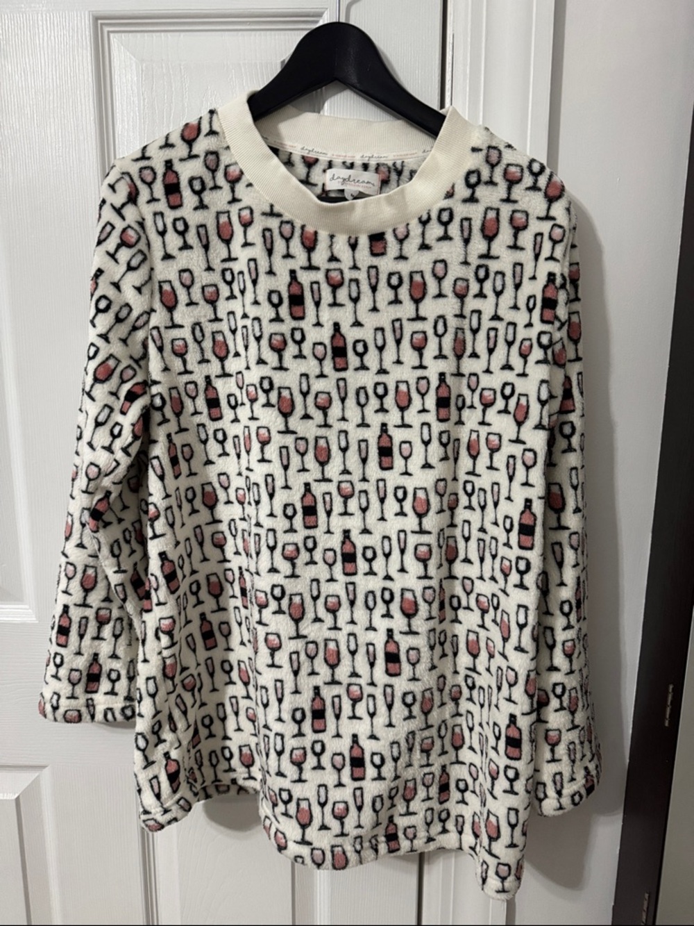 DAYDREAM WINEGLASS FLEECE PAJAMA TOP